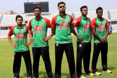 টাইগারদের নতুন জার্সি উন্মোচন